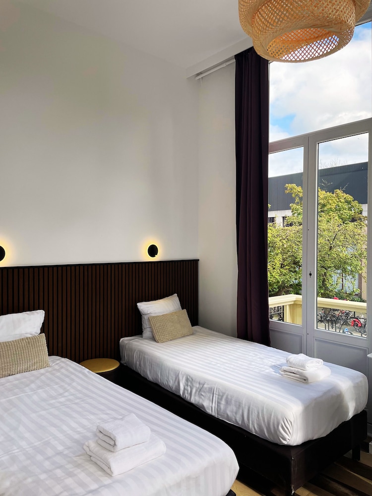 Signature Twin Room