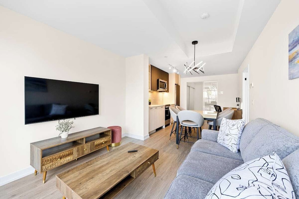 Townhome, Non Smoking, City View