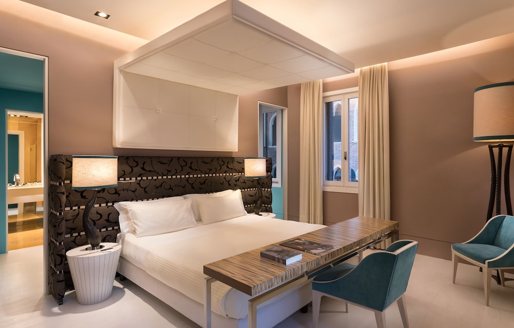 Available room