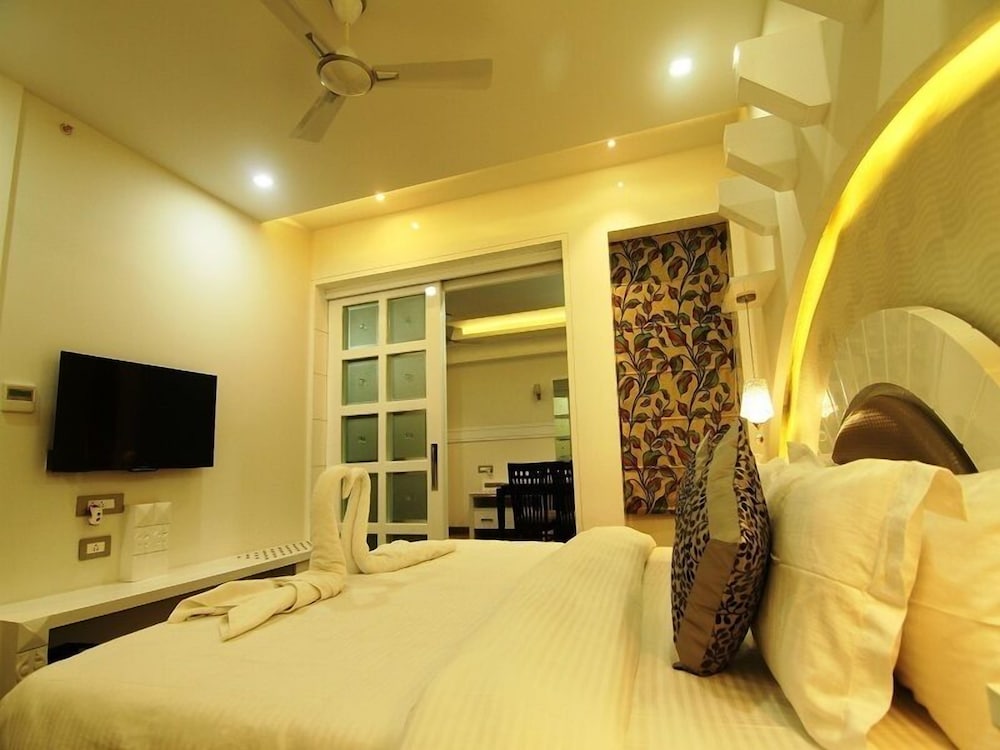 Suite Room - Photo 3