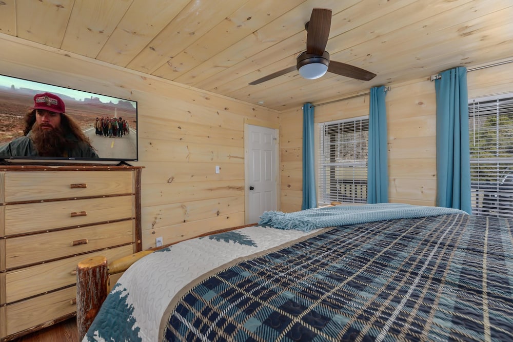 House, Multiple Beds (Creekside #3580) photo 1