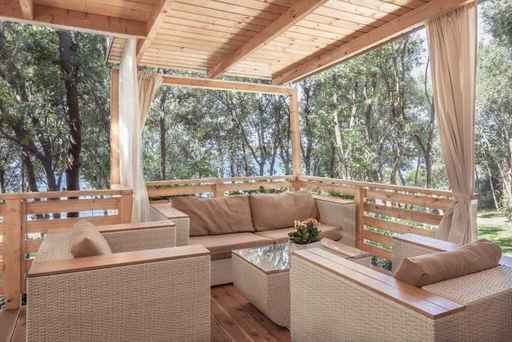 Villa Prestige with Jacuzzi - Seaside