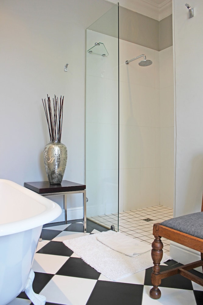 Deluxe Room, Bathtub photo 3