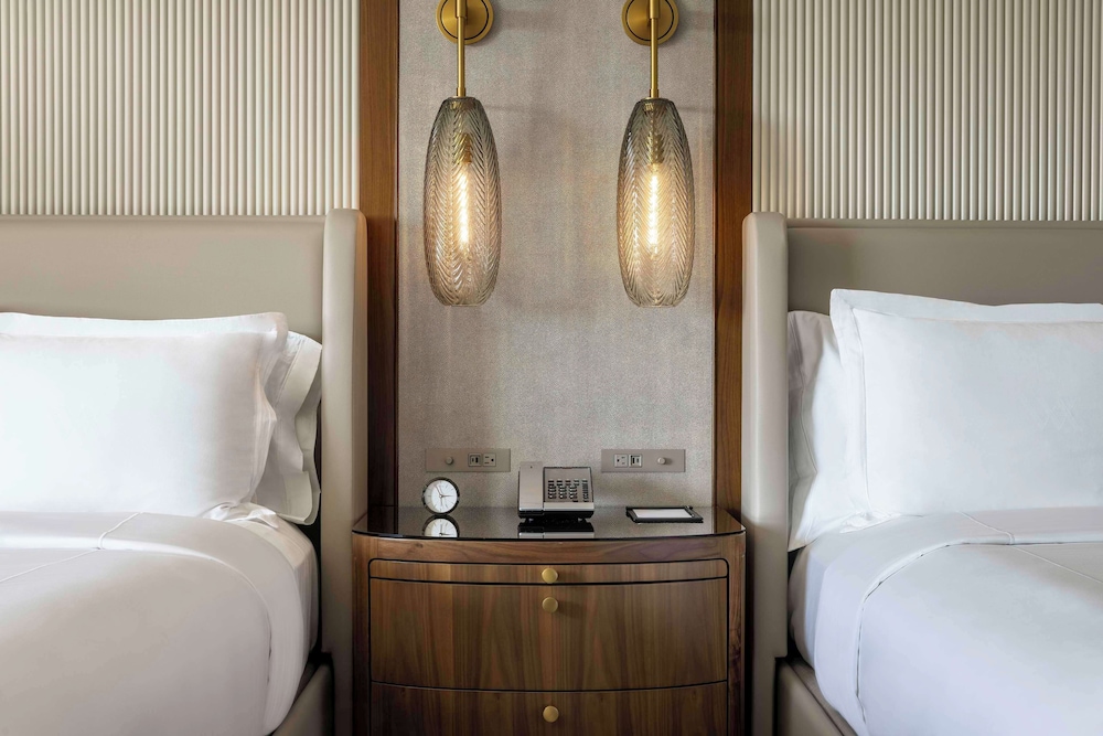 Deluxe Room, 2 Queen Beds, High Floor