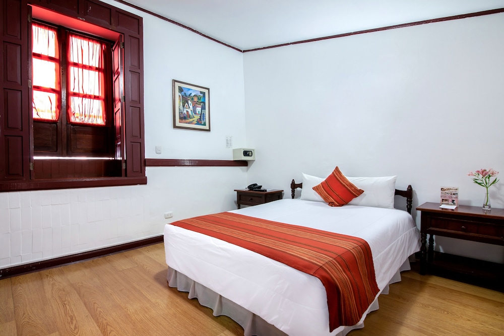 Standard Room, 1 Queen Bed, Private Bathroom photo 1