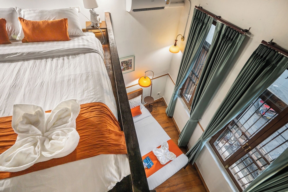 Deluxe Quadruple Room, 2 Queen Beds