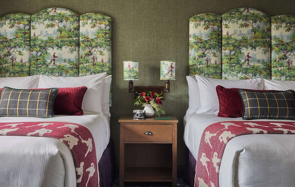 Room, 2 Double Beds, Accessible, Bathtub - Photo 1