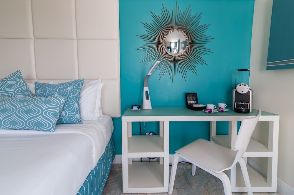 Room, 1 King Bed, Mobility Accessible