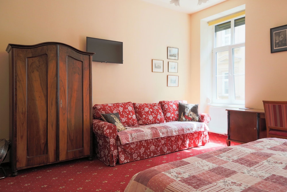 Signature Studio Suite