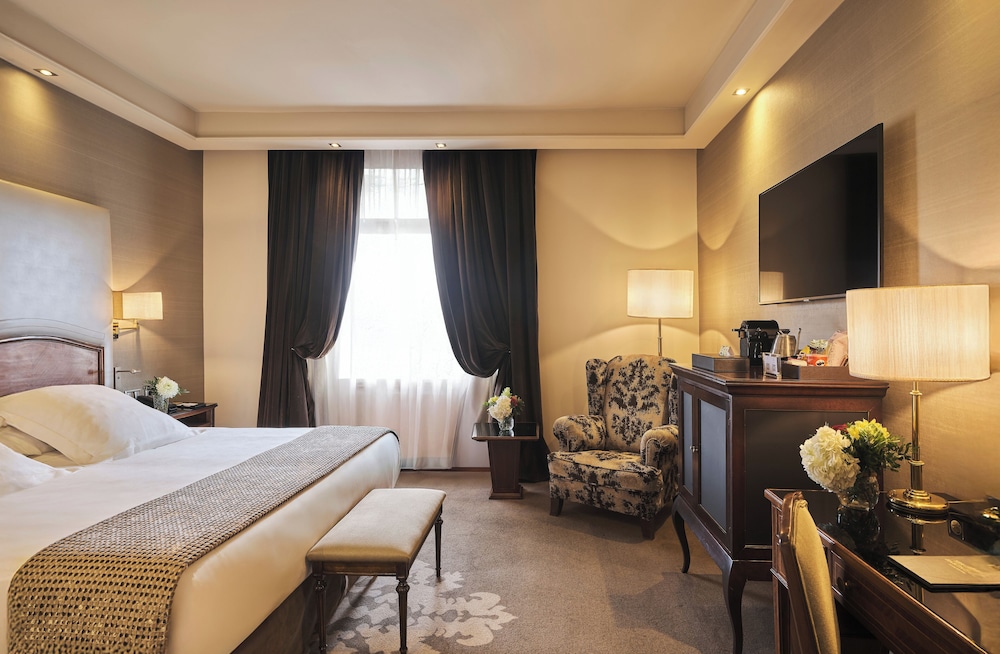 Executive Room - Photo 3