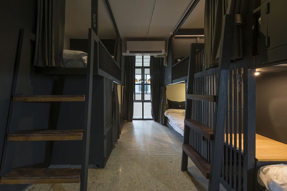 8 Beds Female Dormitory photo 3