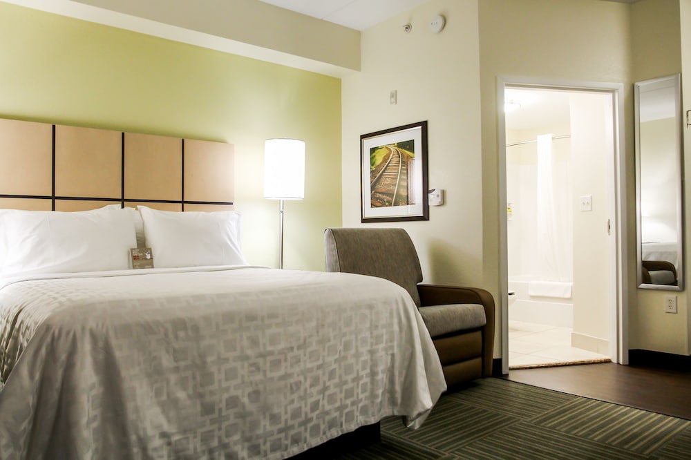 Standard Suite - Photo 3