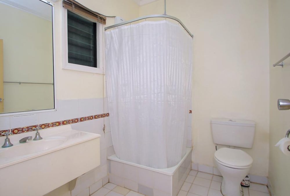 Seaview Room - Photo 2