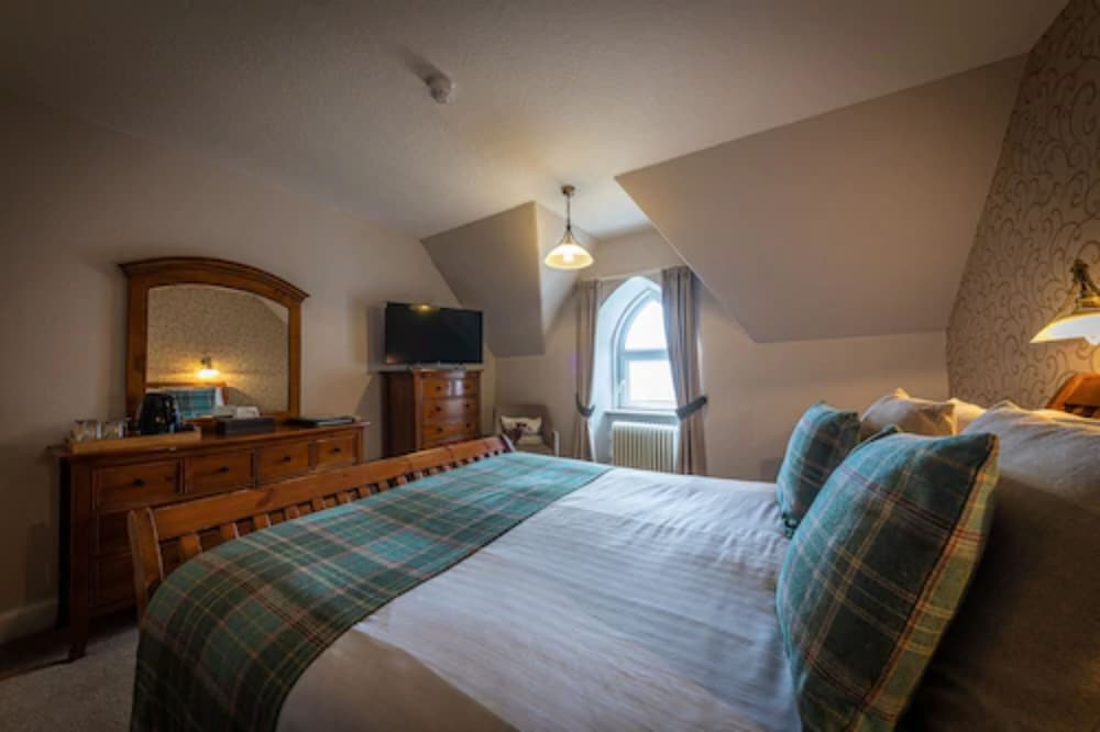 Double Room, 1 King Bed, Ensuite, Sea View photo 3