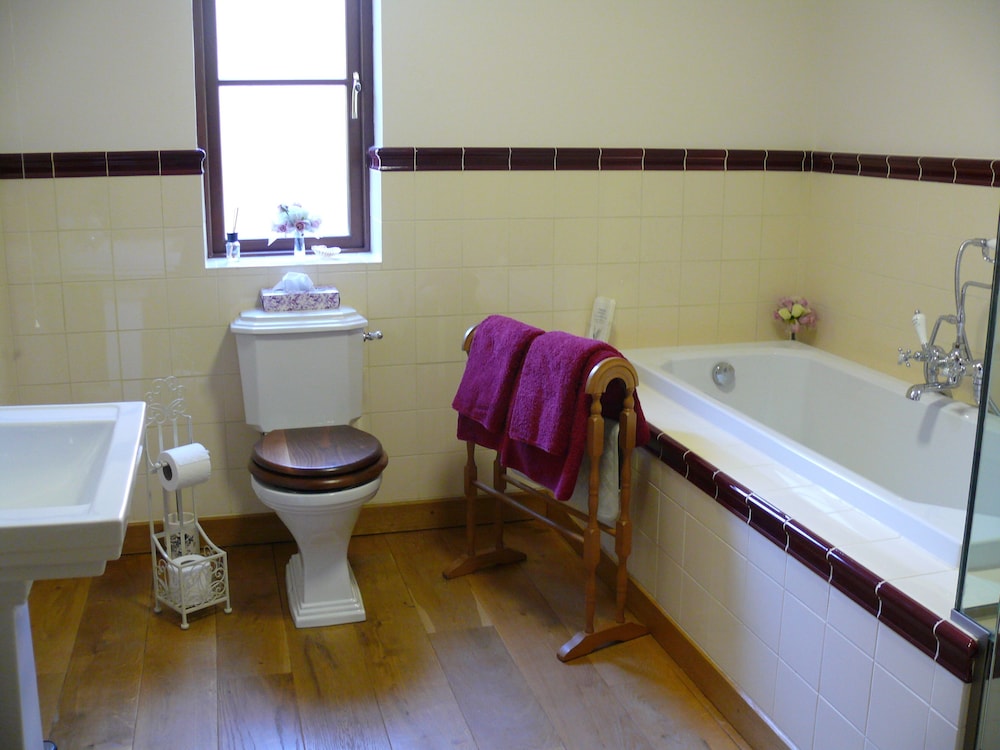 Comfort Double Room, Private Bathroom, Courtyard View photo 3