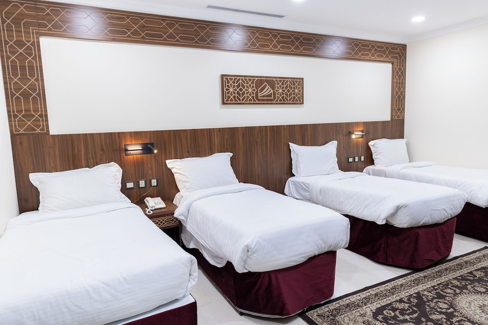 Quadruple Room - Photo 2