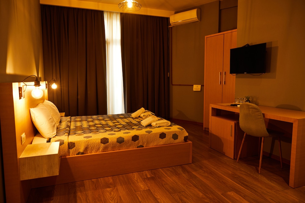 Standard Double Room, Balcony, Courtyard View, photo 6