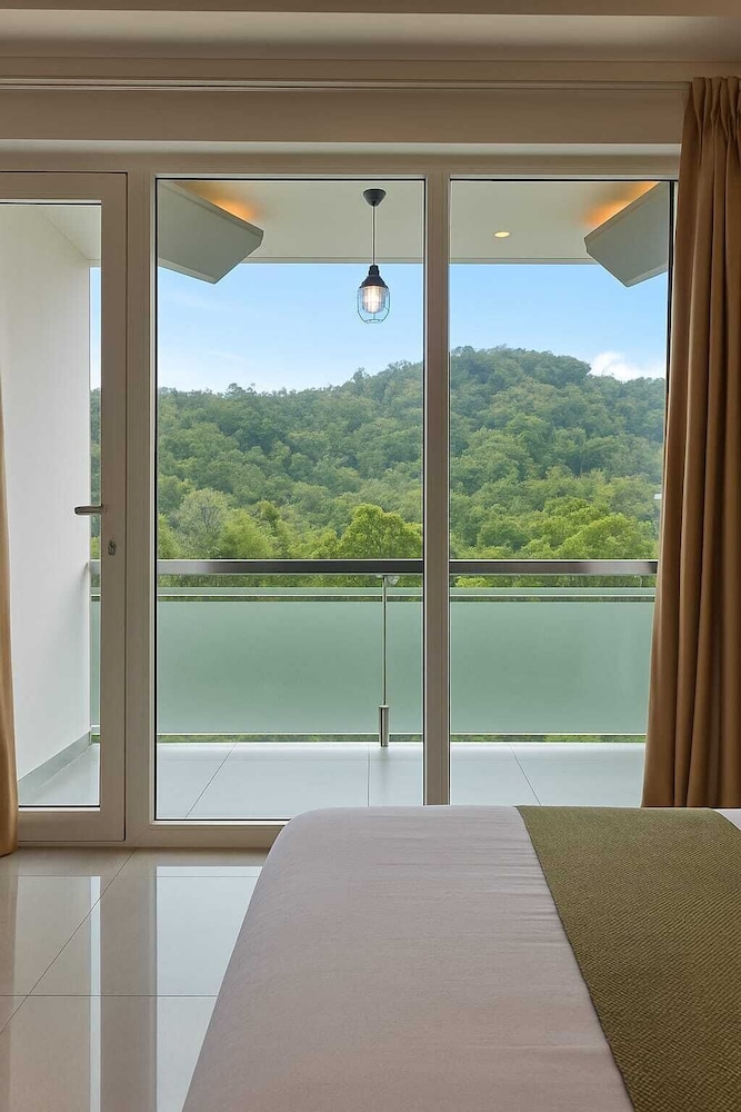Premium Double Room, Balcony, Valley View