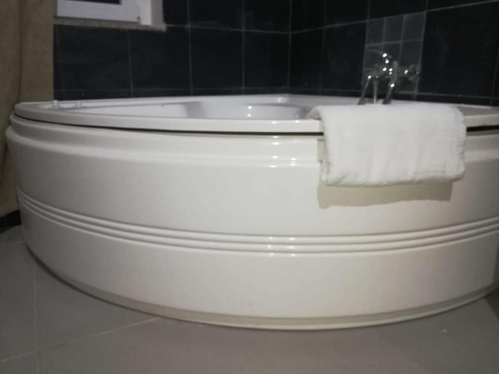 Comfort Double Room, Jetted Tub, Partial Sea View (1) photo 2