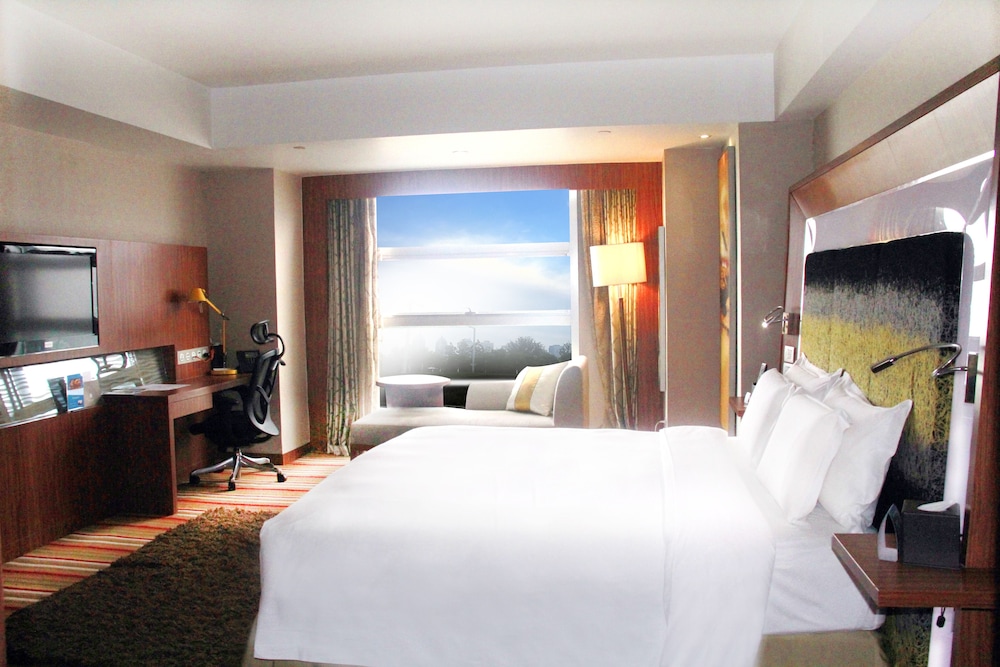 Superior Room, 1 King Bed - Photo 6