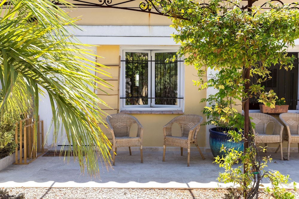 Double Room, Garden View - Photo 4