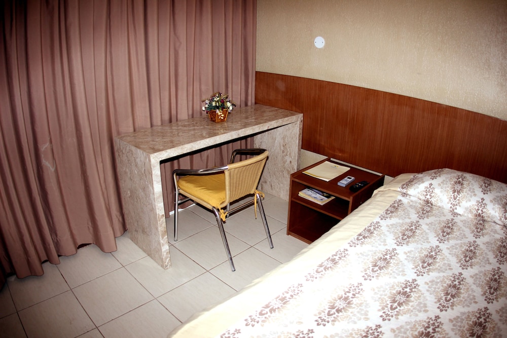Executive Room - Photo 2