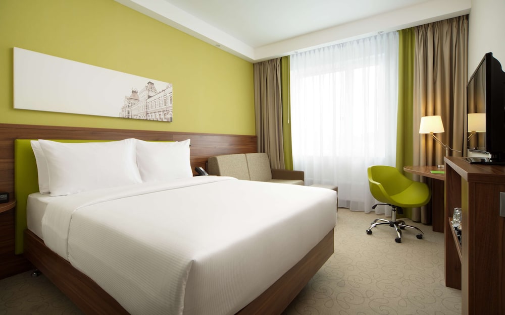 Room, 1 Queen Bed with Sofa bed photo 3