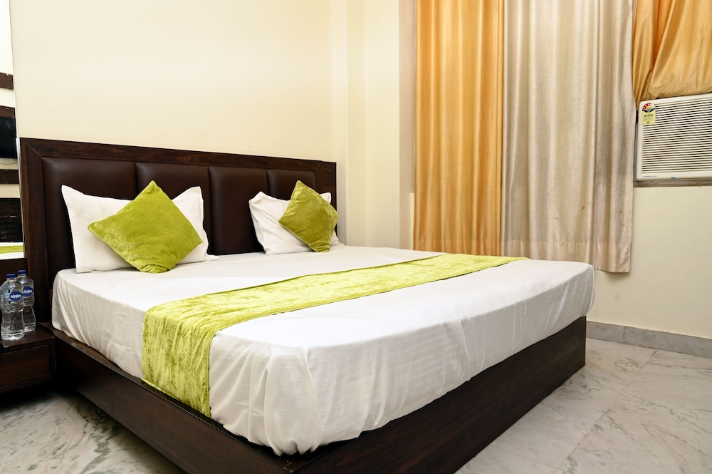 Deluxe Double Room A/C - Photo 19