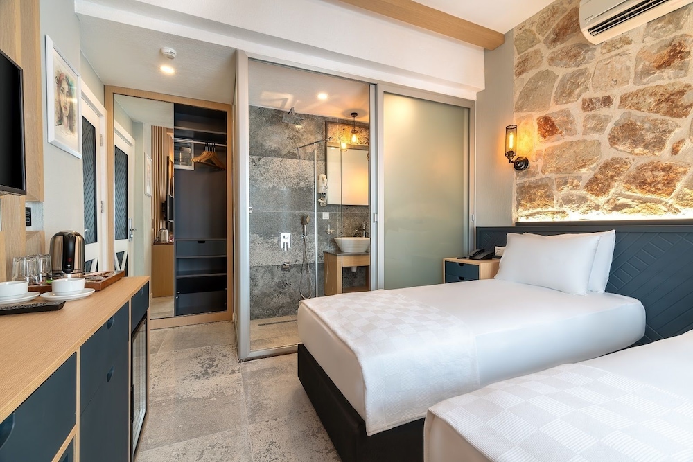 1st Floor, Twin Bed, Balcony
