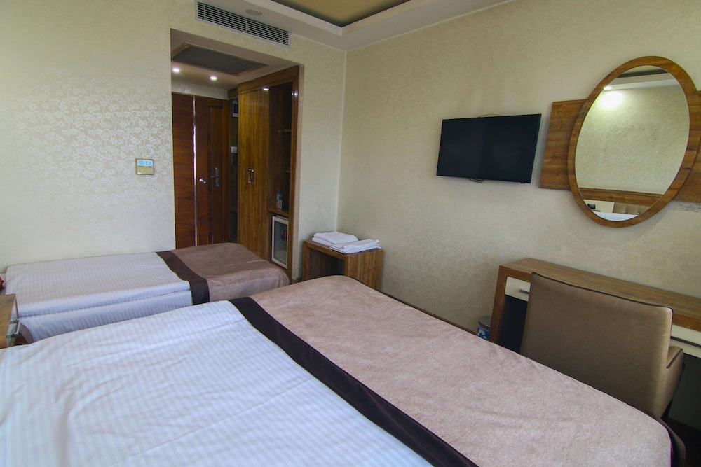 Standard Twin Room photo 2