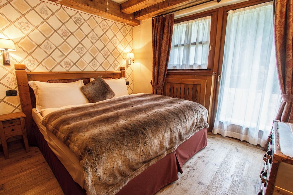 Grand Chalet, 4 Bedrooms
