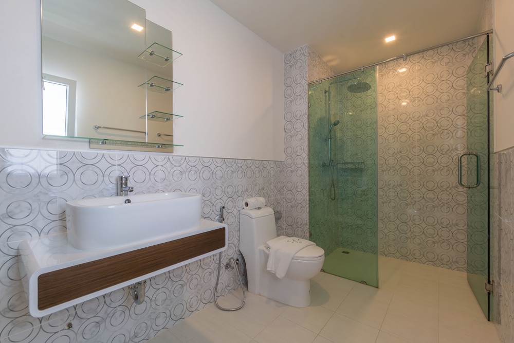 Deluxe Condo, 1 Bedroom, Kitchen, Sea View photo 3