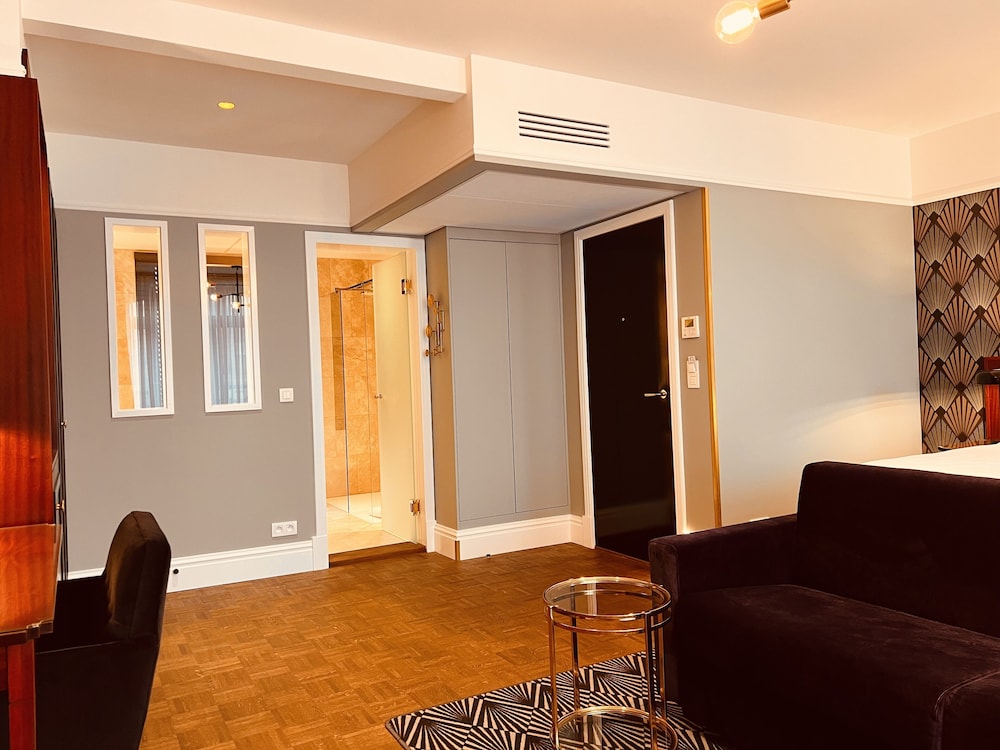 Superior Double Room (Prestige) - Photo 11