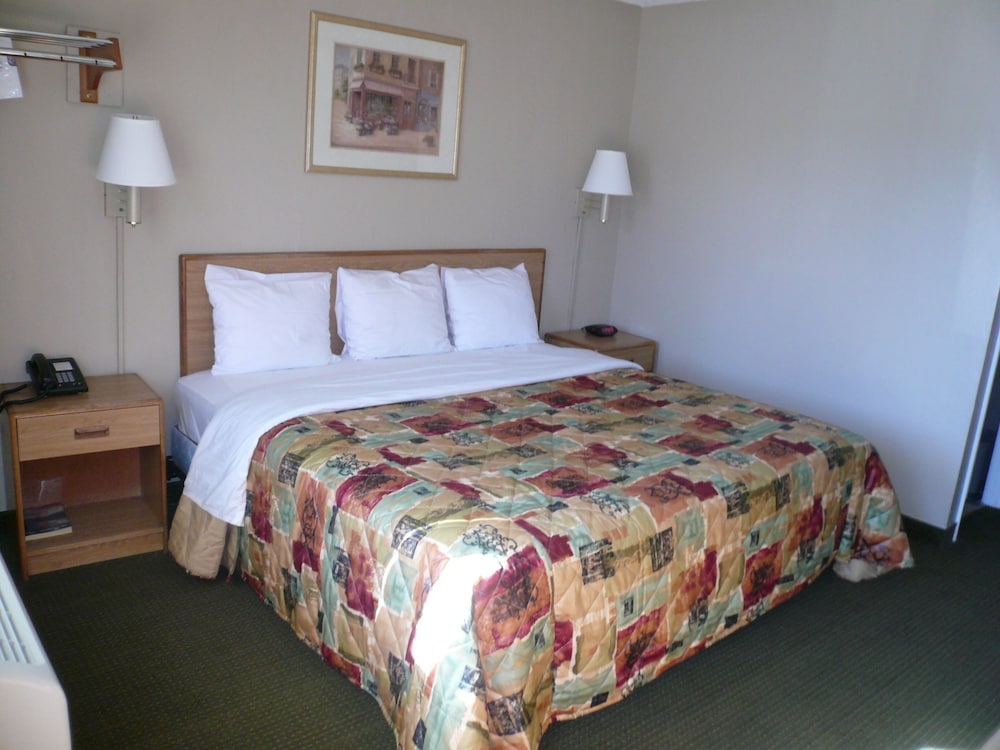 King Room, 1 King Bed, Non Smoking photo 1