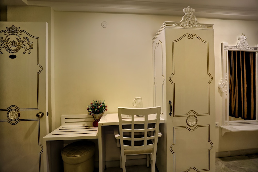 Executive Room - Photo 1