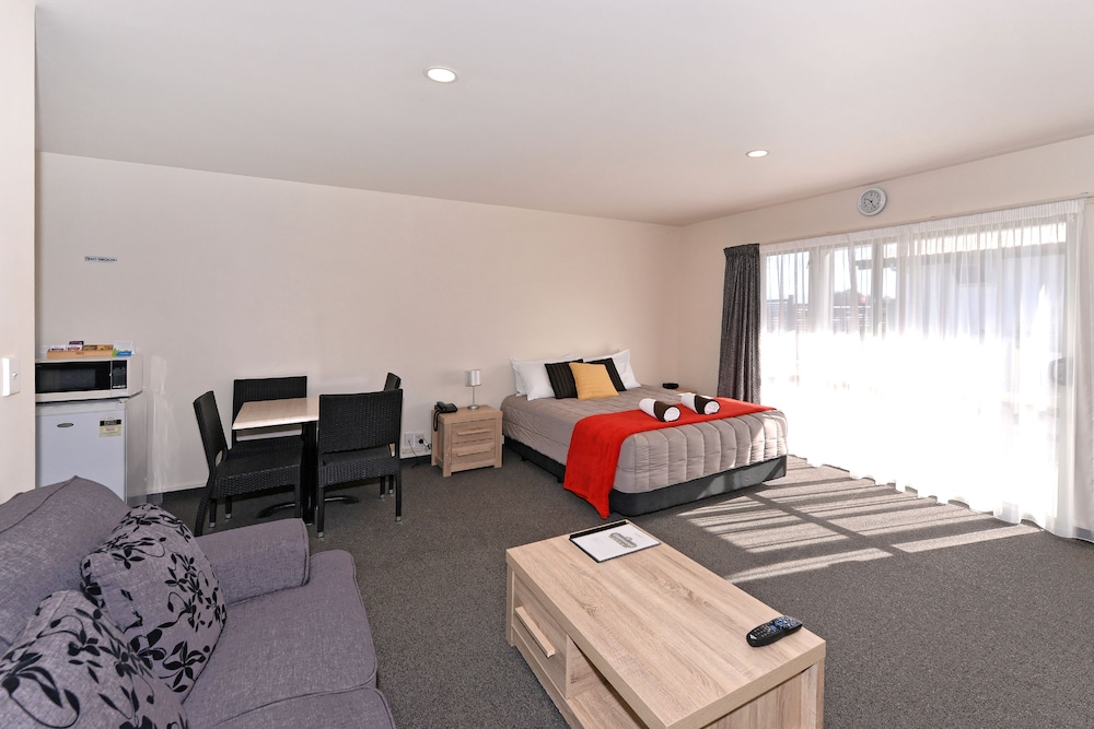 One Bedroom Apartment photo 2