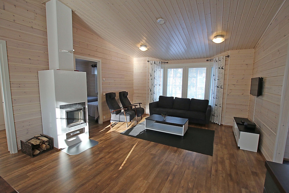 Deluxe Cottage, 2 Bedrooms, Sauna, Lakeside photo 1