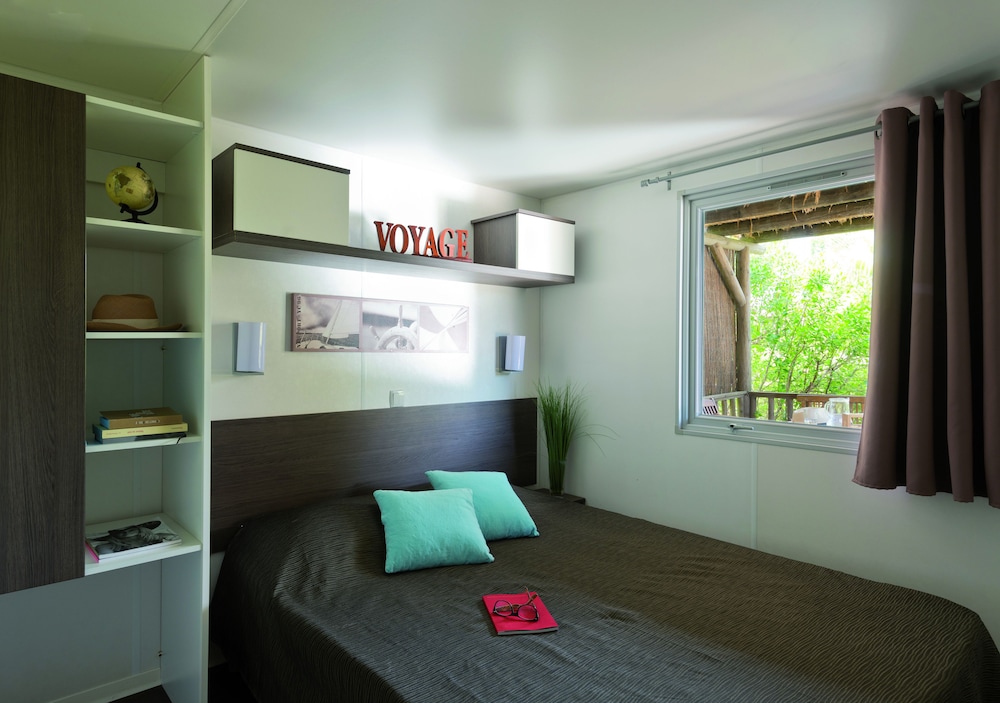 Room, 3 Bedrooms, Garden Area (Faré) photo 3