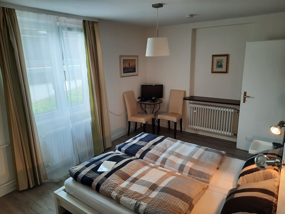 Basic Double Room
