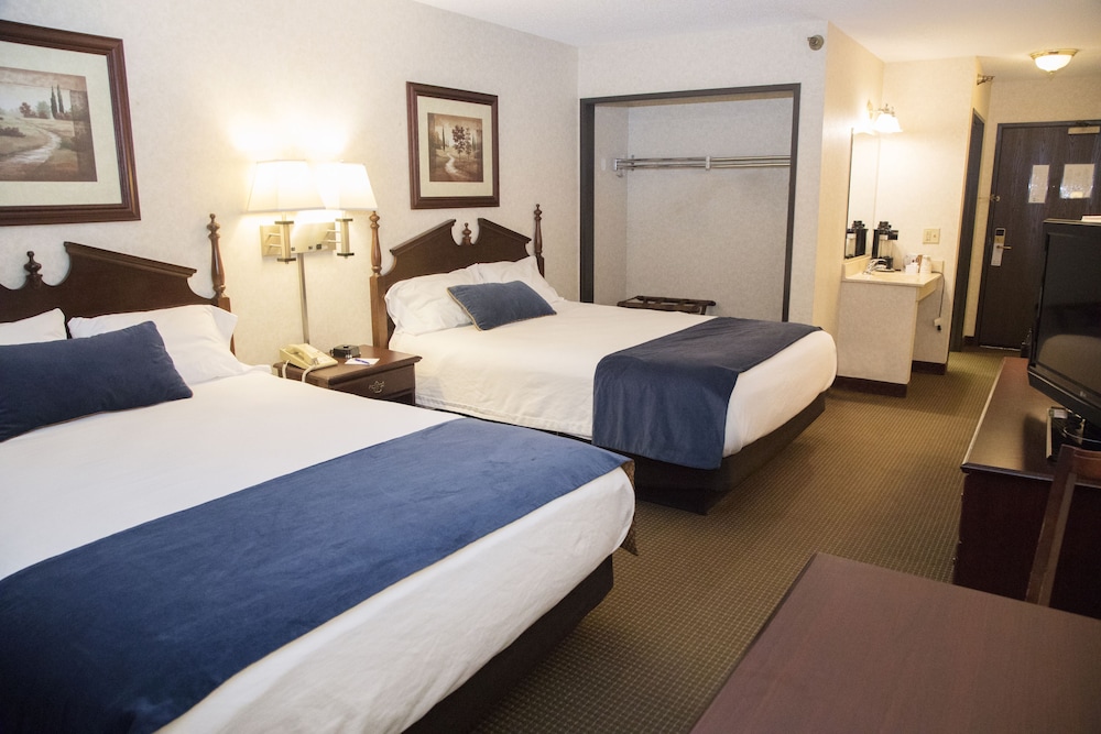 Standard Room, 2 Queen Beds, Non Smoking photo 2