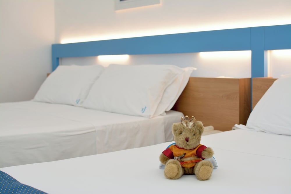 Triple Room, Balcony, Sea View photo 2
