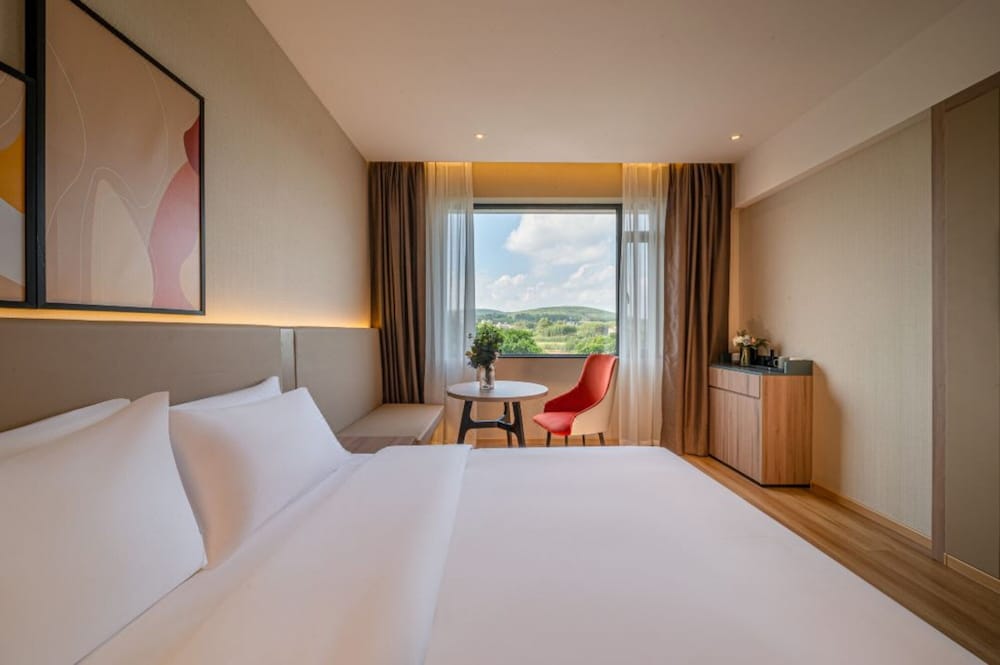 Superior Single Room, Balcony, Courtyard View photo 3