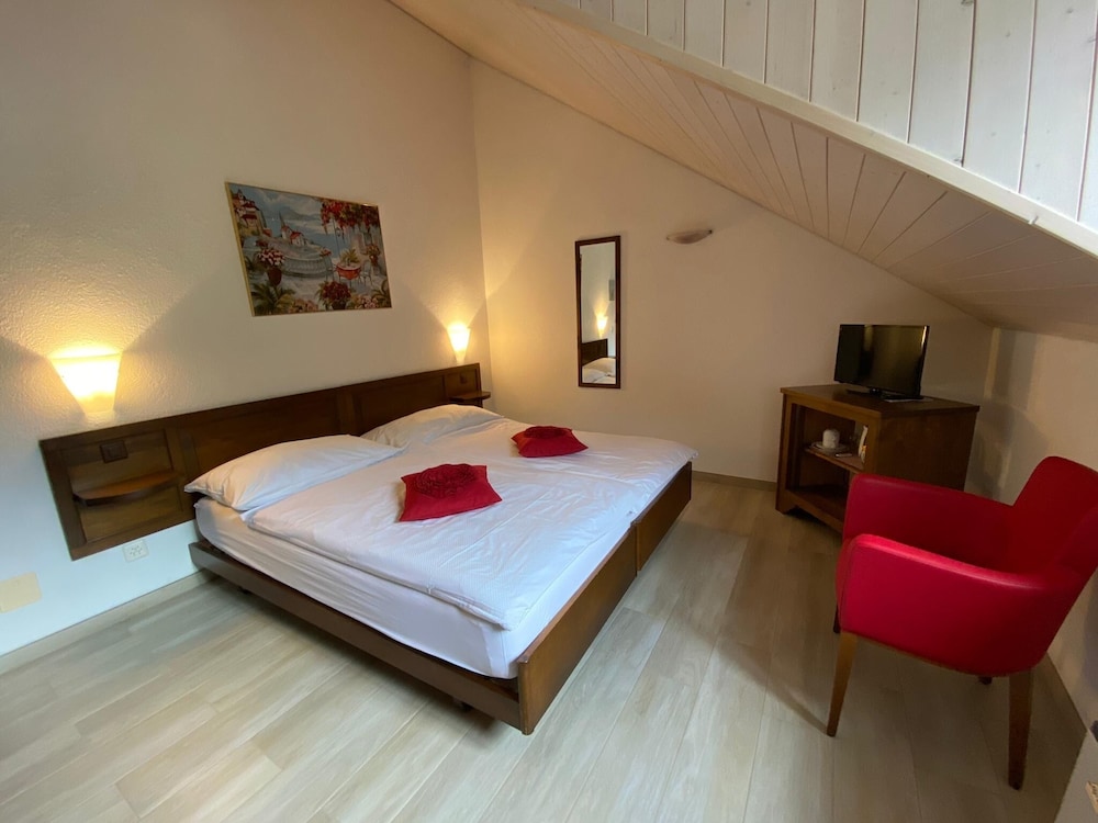 Classic Double Room - Photo 5