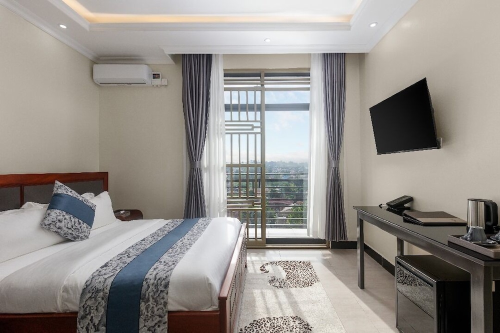 Single Room, Balcony, City View photo 1