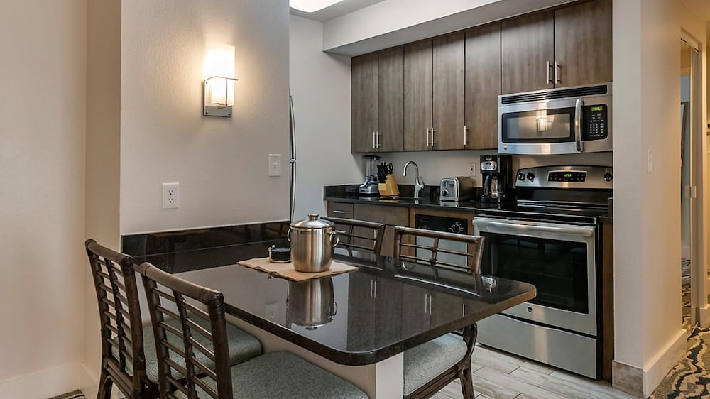 Suite, 1 Bedroom photo 2