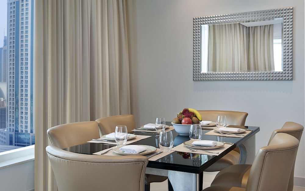 Suite, 1 Bedroom (Downtown View)