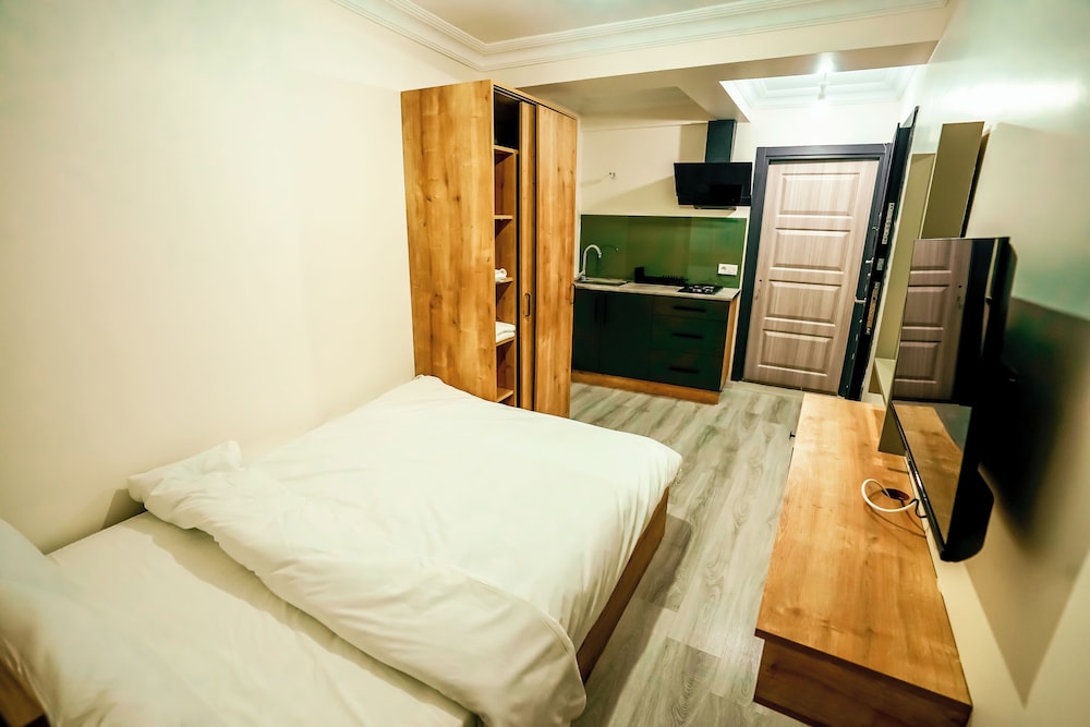 Basic Apartment photo 3