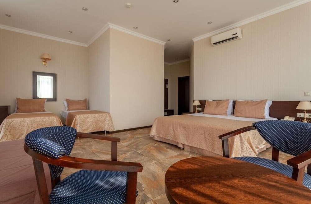 Standard Quadruple Room photo 2