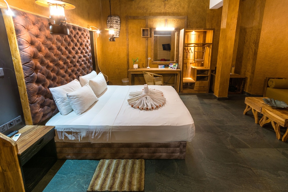 Oriental Fusioned King Room with Mountain View photo 2