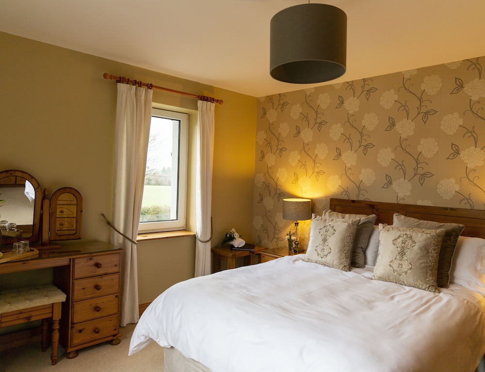 Comfort Double Room, Ensuite (Sycamore View Room)
